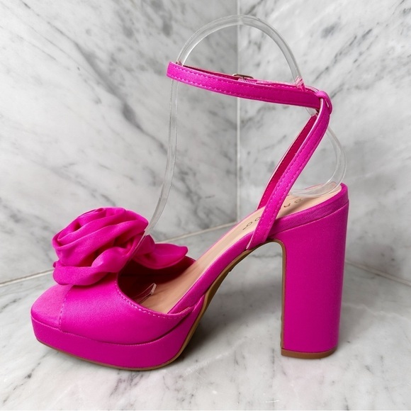 💕‼️‼️New Pink Rosette Platform Various Sizes New In Box - Picture 5 of 7